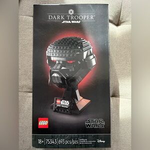 LEGO Star Wars Darth Vader Helmet in Black and Red